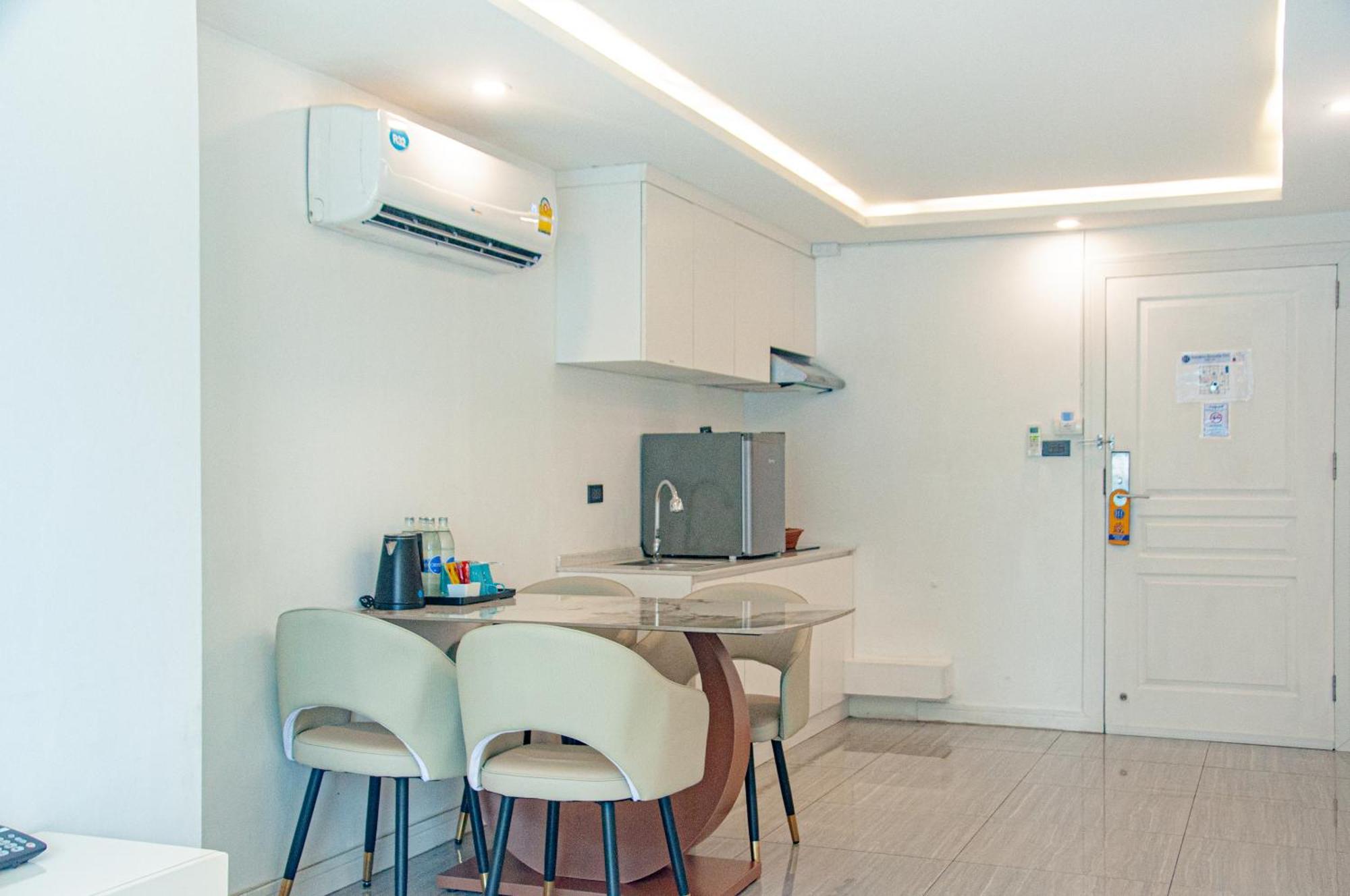 Ht9 Hotel Jomtien Beach Εξωτερικό φωτογραφία