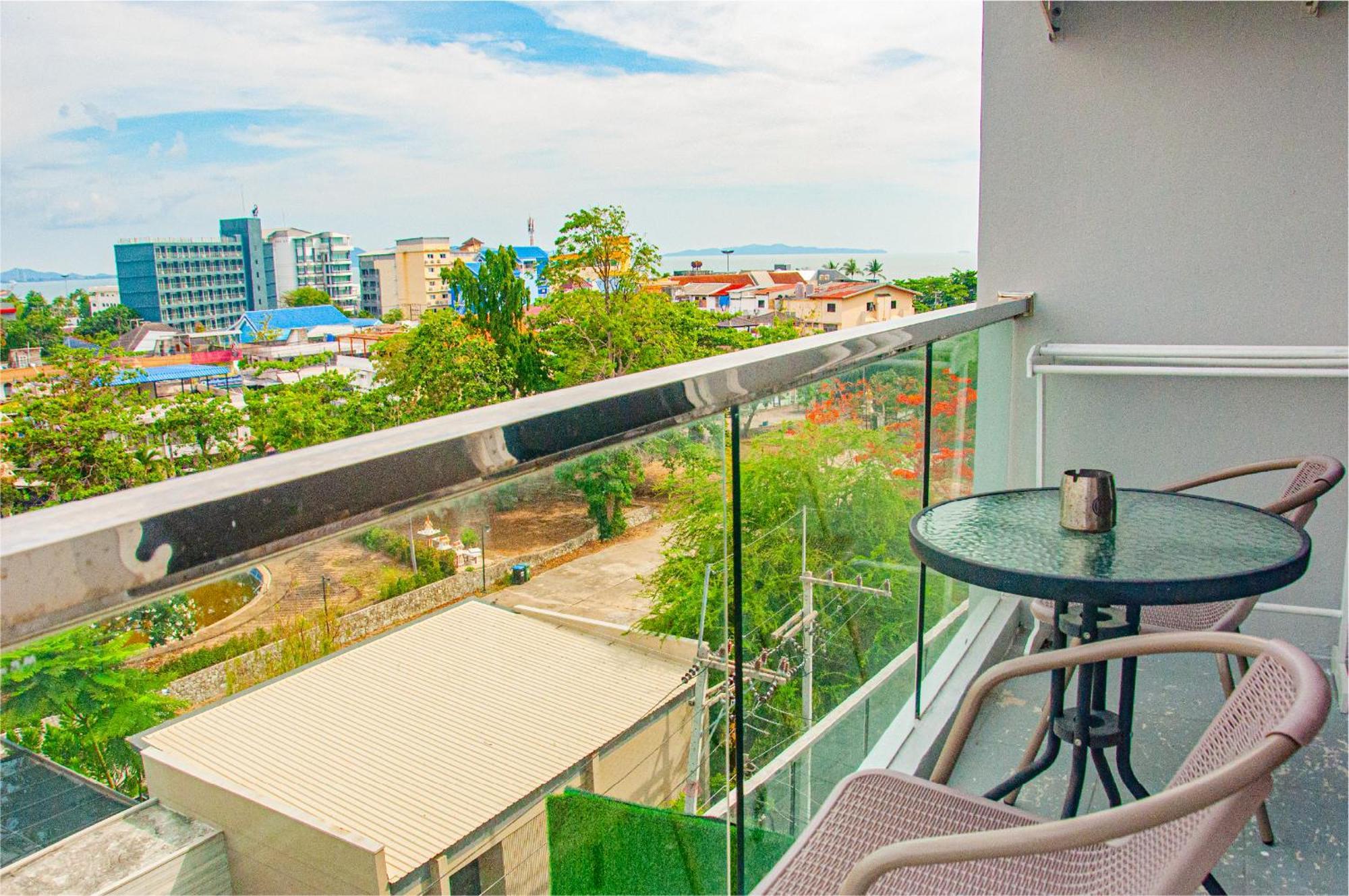 Ht9 Hotel Jomtien Beach Εξωτερικό φωτογραφία